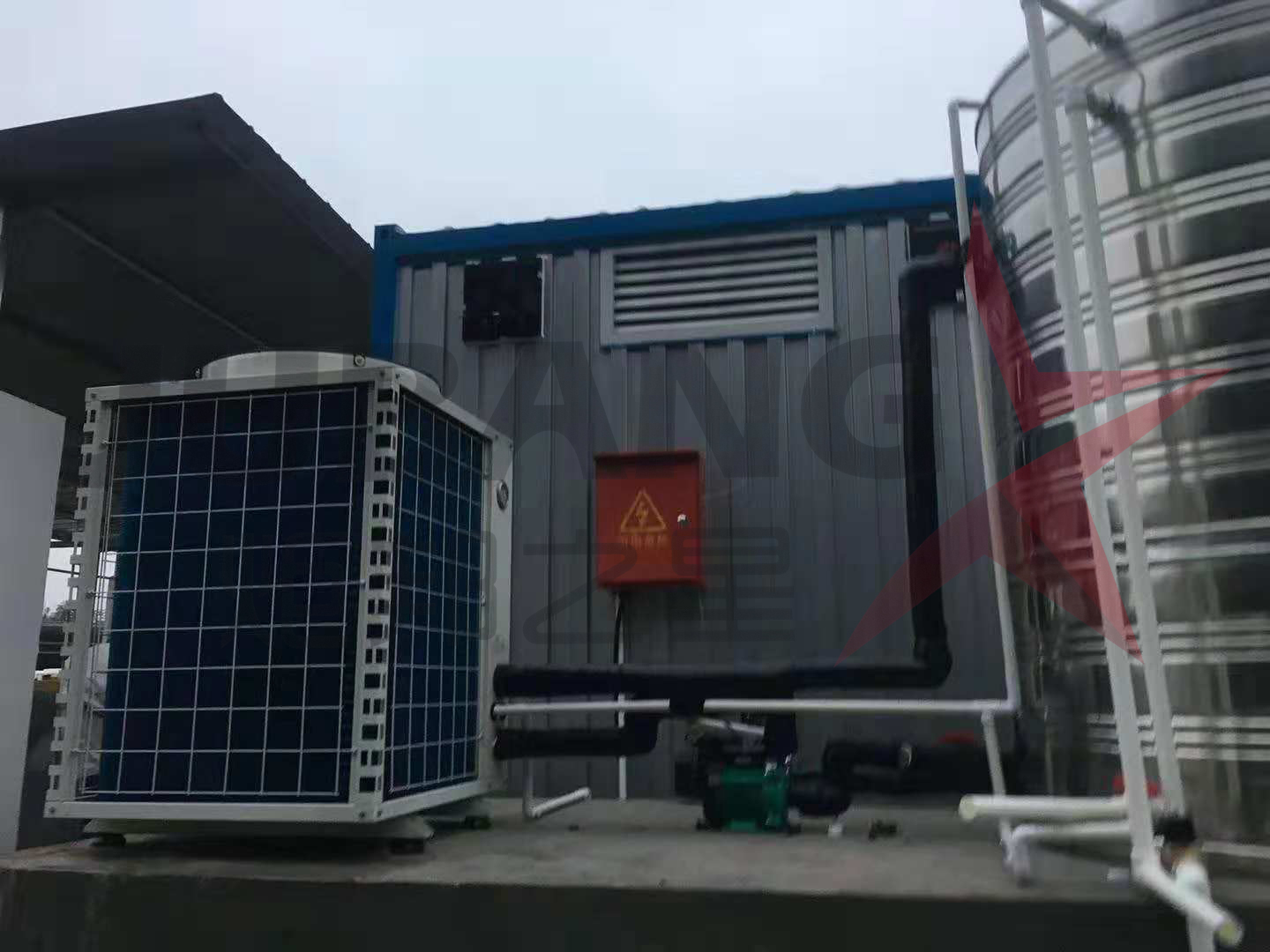 建筑工地适合用什么热水器？